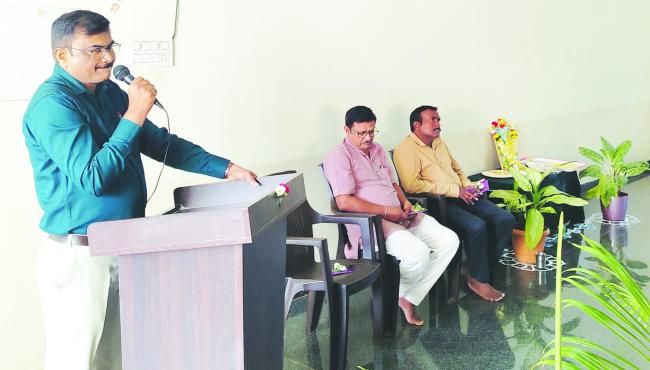 ಧರೆಯಲ್ಲಿ ಮಾನವತೆಯ ಬೆಳಕು ಬೀರಿದ ಮಹಾಸಂತ ಕನಕದಾಸರು: ಪ್ರಾ. ಎಸ್‌. ಸಿ. ಪಾಟೀಲ 