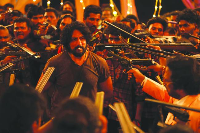 ಆ್ಯಕ್ಷನ್ ಮೂಲಕ ’ಮಾರ್ಕ’ನಲ್ಲಿ ಖದರ್ ತೋರಿದ ಕಿಚ್ಚ  