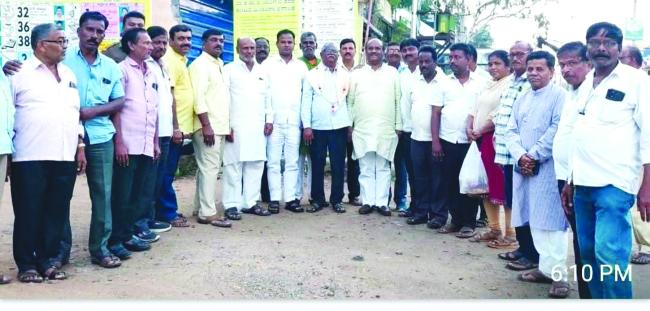 ಕಾಂಗ್ರೇಸ್‌ನ ಬಿ ಬಿ ಅಸೂಟಿ ಶಾಂತಣ್ಣ ಮುಳವಾಡ ಅವರಿಗೆ ಸನ್ಮಾನ