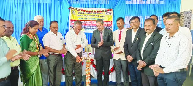 ದೌರ್ಜನ್ಯಕ್ಕೊಳಗಾದವರು ಕಾನೂನು ನೆರವು ಪಡೆದುಕೊಳ್ಳಬೇಕು- ನ್ಯಾ. ಹಿರೇಕುಡಿ  