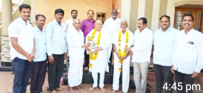 ರಾಜು ಕಾಗೆ, ಶಂಕರ ವಾಘಮೋಡೆ ಅವರಿಗೆ ಪಿಕೆಪಿಎಸ್ ಮಂಡಳಿಯ ಪರವಾಗಿ ಸನ್ಮಾನ