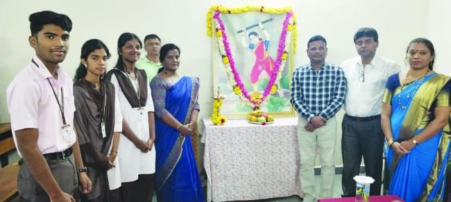 ಓಬವ್ವನ ಧೈರ್ಯ,ಸಾಹಸ ಎಲ್ಲರಿಗೂ ಆದರ್ಶವಾಗಬೇಕು : ಜಿಲ್ಲಾಧಿಕಾರಿ.ಸಾಜಿದ್ 