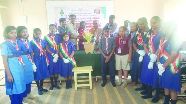 ವಿದ್ಯಾರ್ಥಿ ಜೀವನದಲ್ಲಿ ಯಶಸ್ಸು ಪಡೆಯಲು ಶಿಸ್ತು ಅವಶ್ಯಕ: ಎ.ಕೆ.ಬಸಣ್ಣವರ 