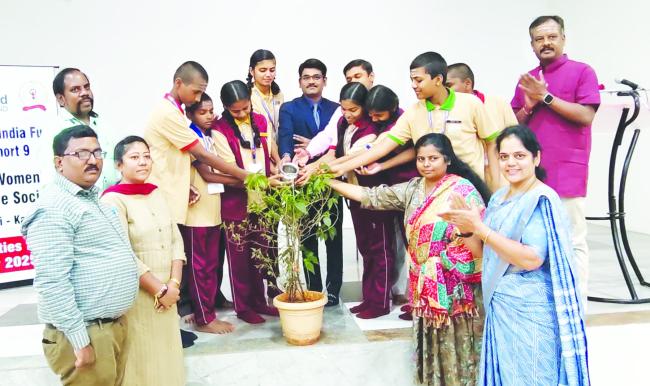 ಸ್ವಹಿತಾಸಕ್ತಿ ಮರೆತು ಸಮಾಜಕ್ಕಾಗಿ ಬದುಕಿ: ಸಂದೀಪ ಪಾಟೀಲ 