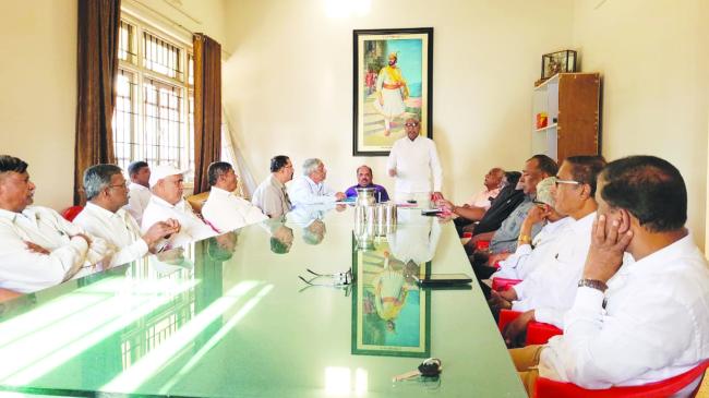 ಕನ್ನಡಿಗರ ವಿರುದ್ದ ಆಂದೋಲನ  ನಡೆಸಲು ಸಿದ್ದತೆ: ಮರಾಠ ಬವನದಲ್ಲಿ ಸಭೆ 