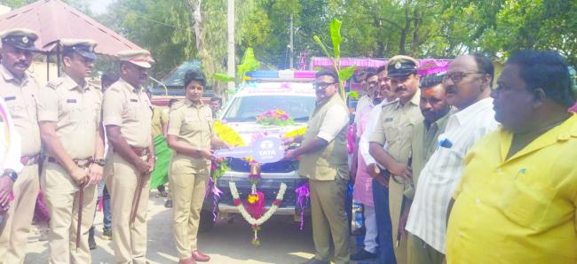 ರಾಣೇಬೆನ್ನೂರಿಗೆ ಟೋಯಿಂಗ್ ಸಂಚಾರಿ ವಾಹನ ಲೋಕಾರೆ​‍್ಣ  