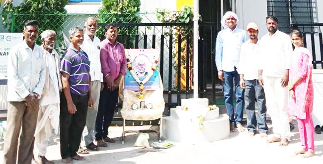 ಕೃಷಿ ಸಹಕಾರಿ ಸಂಘ ಸಪ್ತಾಹ ನಿಮಿತ್ಯವಾಗಿ ಸಿದ್ದನಗೌಡ ಪಾಟೀಲ್ ಅವರ ಫೋಟೋಪೂಜೆ 