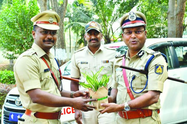 ಜಿಲ್ಲಾ ಪೊಲೀಸ್ ಕಚೇರಿಗೆ ನೀರೀಕ್ಷಕರಾದ ವಿಕಾಸ್ ಕುಮಾರ ಭೇಟಿ 
