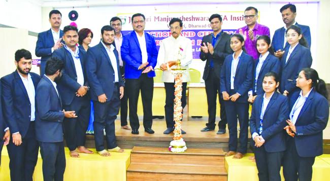  ನಿರಂತರ ಅಧ್ಯಯನದ ಜೊತೆಗೆ ವ್ಯಕ್ತಿತ್ವ ವಿಕಸನವು ಅತ್ಯಗತ್ಯ- ಡಾ. ಅಜಿತ ಪ್ರಸಾದ. 