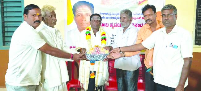  ದಿಶಾ ನಿರ್ದೇಶಕ ವಿರೂಪಾಕ್ಷಿ ಹನಶಿಗೆ ಸನ್ಮಾನ