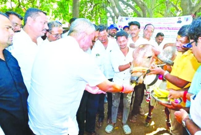  ಜಾನುವಾರುಗಳಿಗೆ ಕಾಲುಬಾಯಿ ರೋಗ ನಿಯಂತ್ರಣ ಅಗತ್ಯ: ಬಾಲಚಂದ್ರ ಜಾರಕಿಹೊಳಿ 