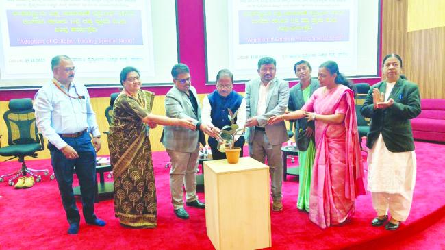  ಮಗುವನ್ನು ಕಾನೂನುದ್ಧವಾಗಿ ದತ್ತು ಪಡೆದುಕೊಳ್ಳಬೇಕು-ನ್ಯಾಯಾಧೀಶರಾದ ಬಿರಾದಾರ 