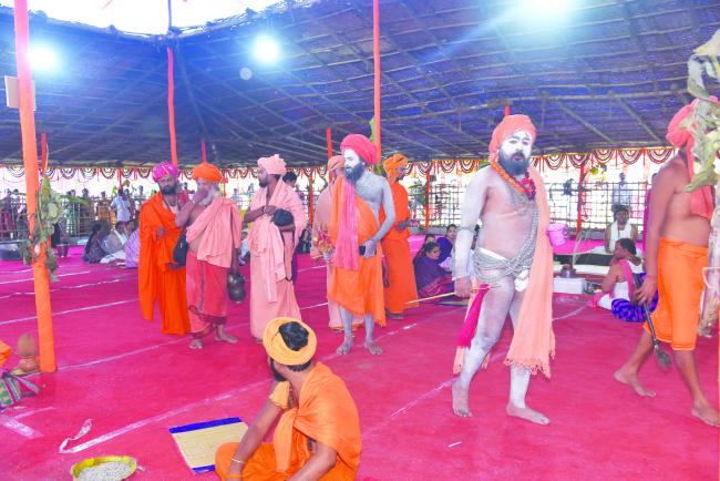 ಮಹಾಯಾಗಕ್ಕೆ ಆಗಮಿಸಿದ ನಾಗಾಸಾಧುಗಳು 