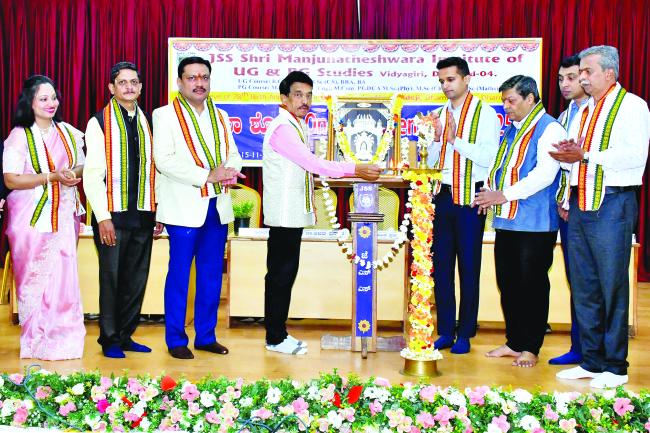 ವಿದ್ಯಾರ್ಥಿಗಳು ಪ್ರತಿಭೆಯನ್ನು ಪ್ರದರ್ಶಿಸಲು ಸೂಕ್ತ ವೇದಿಕೆ ಪ್ರತಿಭಾ ಶೋಧ: ಡಾ. ಅಜಿತ ಪ್ರಸಾದ 