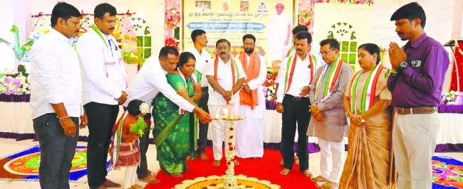 ಸಾಮೂಹಿಕ ಸತ್ಯನಾರಾಯಣ ಪೂಜೆ, ಧಾರ್ಮಿಕ ಸಭೆ  