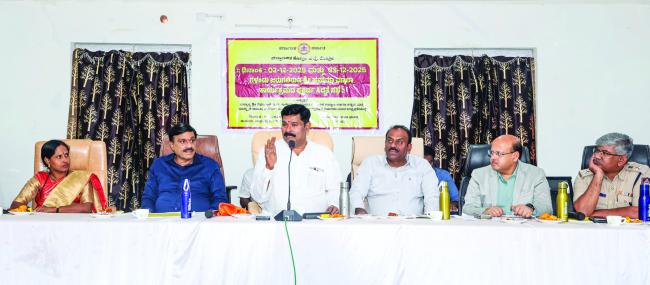 ಪ್ರಸಿದ್ಧ ಅಂಜನಾದ್ರಿಗೆ ಬರುವ ಲಕ್ಷಾಂತರ ಭಕ್ತರಿಗೆ ಸೂಕ್ತ ವ್ಯವಸ್ಥೆ ಕಲ್ಪಿಸಿ