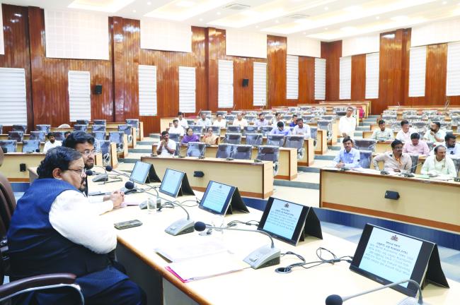 ಬೆಳೆಹಾನಿ ಪರಿಹಾರ ವಿತರಣೆ : ತ್ವರಿತ ಕ್ರಮಕ್ಕೆ ಸಂಜಯ ಶೆಟ್ಟೆಣ್ಣವರ ಸೂಚನೆ 