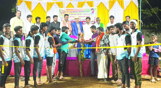 ಕಲಾವಿದರ ತವರೂರಲ್ಲಿ ರಾಜ್ಯಮಟ್ಟದ ಹೊನಲು ಬೆಳಕಿನ ಕಬಡ್ಡಿ ಪಂದ್ಯಾವಳಿ 