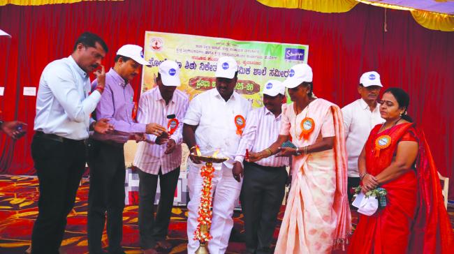 ಮಕ್ಕಳ ಶ್ರೇಯೋಭಿವೃದ್ಧಿಗೆ ದುಡಿಯುತ್ತಿರುವುದು ಸಂತಸ: ಮಹಾಲಿಂಗಪ್ಪ ಸನದಿ