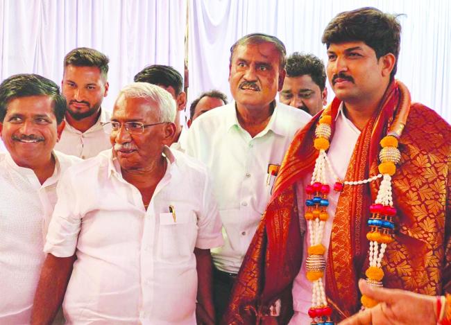 ಪಿಕೆಪಿಎಸ್ ಅಧ್ಯಕ್ಷರಾಗಿ ಪ್ರವೀಣ ಪಾಟೀಲ, ಉಪಾಧ್ಯಕ್ಷರಾಗಿ ಲಕ್ಷ್ಮಣ ಶಿರೋಳ ಅವಿರೋಧ ಆಯ್ಕೆ  