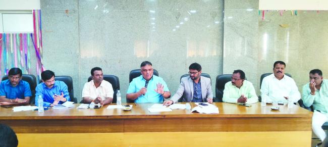 ನಿಸ್ಕಾಳಜಿ ತೋರಿಸುವ ಅಧಿಕಾರಿಗಳ ವಿರುದ್ದ ಮೇಲಾಧಿಕಾರಿಗಳಿಗೆ ಕಾನೂನು ಕ್ರಮ :ಯಾಸೀರ್ ಅಹ್ಮದ್ ಖಾನ್ ಪಠಾಣ್ 