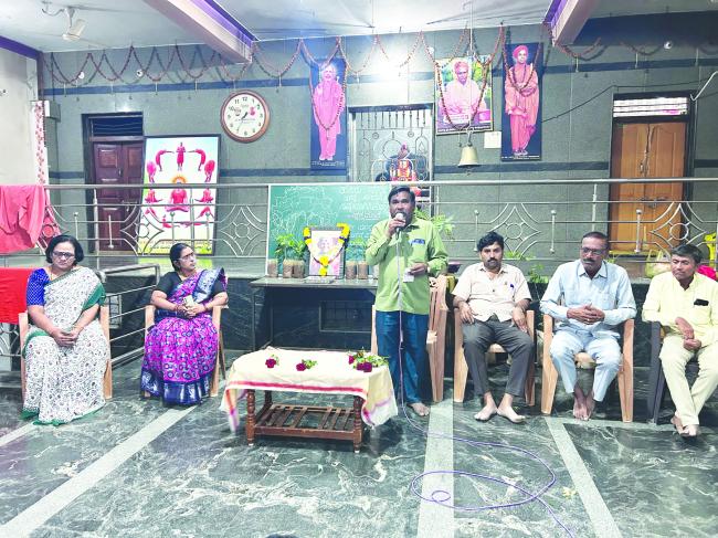 ಸಾಲುಮರದ ತಿಮ್ಮಕ್ಕ ನಿಧನ ನಾಡಿಗೆ ತುಂಬಲಾರದನಷ ್ಟಉಂಟುಮಾಡಿದೆ : ಶಿವಮೂರ್ತಿ ಇಟಗಿ   