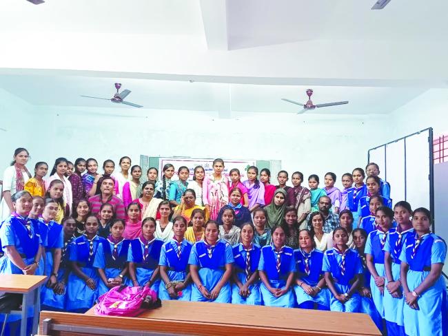 ವಿದ್ಯಾರ್ಥಿಗಳು ಸ್ವಯಂ ಆಲೋಚನೆ ಮತ್ತು ಅರಿವು ಬೆಳಸಿಕೊಳ್ಳಿ : ಡಾ. ಹುಲಿಗೆಮ್ಮ