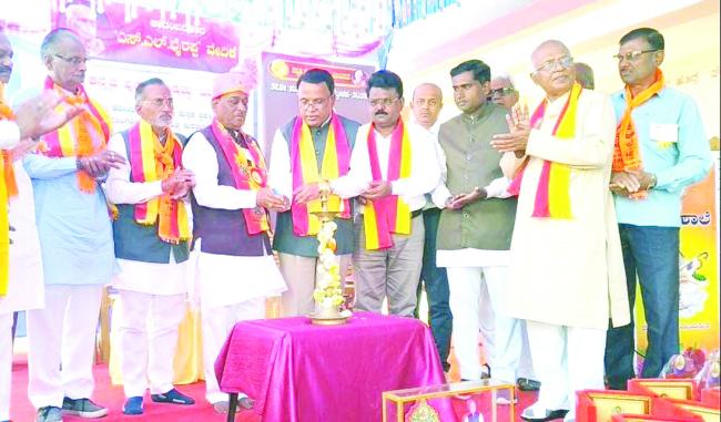 ಮಹಾತ್ಮರ ಚಿಂತನೆಗಳನ್ನು ಯುವ ಸಮೂಹ ಅಳವಡಿಸಿಕೊಳ್ಳಲಿ: ಡಾ. ಪೋತೆ 