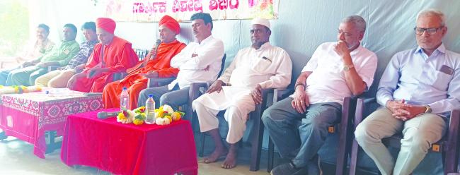 ವಿದ್ಯಾರ್ಥಿಗಳ ಶ್ರಮ ಆಶ್ರಮದಲ್ಲಿ ವೀಲೀನವಾದಾಗ ಸಾರ್ಥಕತೆ ಸಾಧ್ಯ: ಗುರುಸಿದ್ದೇಶ್ವರಶ್ರೀ 