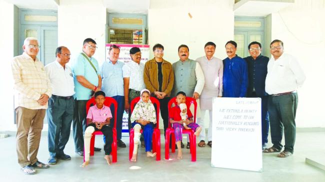 ಮಹಾವೀರ ಲಿಂಬ್ ಸೆಂಟರ್ ಗೆ ಅಂತಾರಾಷ್ಟ್ರೀಯ ಗಾಯಕ ವಿಕ್ಕಿ ಡಿ. ಪಾರೆಖ್ ಭೇಟಿ   