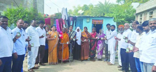 ಮೈಸೂರು ಸ್ಯಾಂಡಲ್ ಸಾಬೂನು ವಿತರಣಾ ಕಾರ್ಯಕ್ರಮಕ್ಕೆ ಚಾಲನೆ 