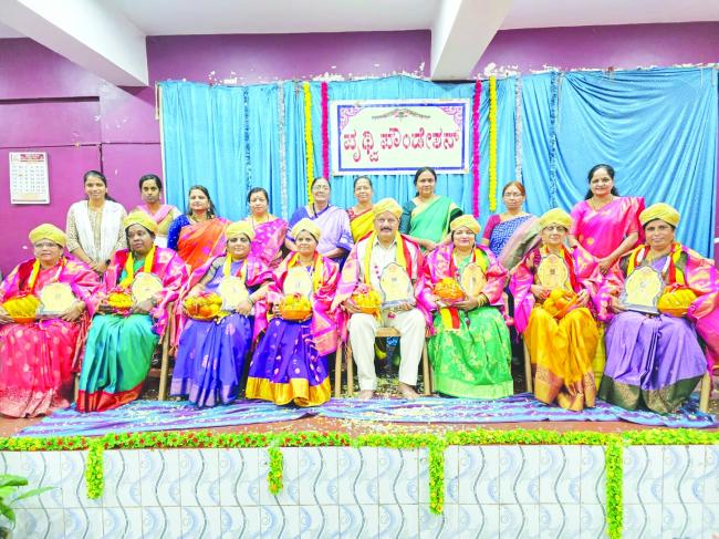 ಸಾಧಕರ ಮಹತ್ಕಾರ್ಯ ಗೌರವಿಸುವುದು ಯುವ ಜನಾಂಗಕ್ಕೆ ದಾರಿ ದೀಪ- ಡಾ. ಹೇಮಾವತಿ ಸೋನೋಳ್ಳಿ 