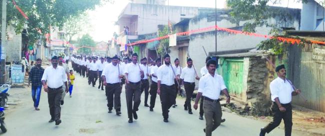 ಆರ್‌ಎಸ್‌ಎಸ್ ವಿಜಯದಶಮಿ ಅಂಗವಾಗಿ ಸ್ವಯಂ ಸೇವಕರ ಪಥ ಸಂಚಲನೆ 