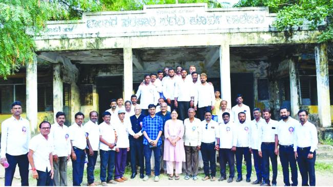 ಶಾಲೆಯ ಅಭಿವೃದ್ಧಿಯಲ್ಲಿ ಹಳೆ ವಿದ್ಯಾರ್ಥಿಗಳ ಪಾತ್ರ ದೊಡ್ಡದು : ಬೆಳಗಾವಿ ಡಿ.ಡಿ.ಪಿ.ಐ ಲೀಲಾವತಿ ಹಿರೇಮಠ