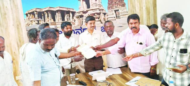 ಆರ್‌.ಎಸ್‌.ಎಸ್ ನಡೆ ಖಂಡಿಸಿ ಮನವಿ 