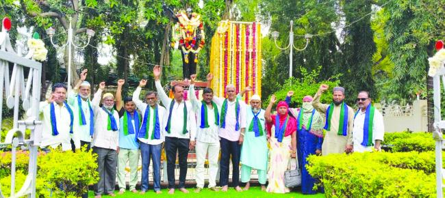 ಎಲ್ಲಾ ನಾಗರೀಕರಿಗೆ ಸಮಾನತೆ ಮತ್ತು ನ್ಯಾಯವನ್ನು ಖಾತರಿಪಡಿಸುವ ಪ್ರಜಾಪ್ರಭುತ್ವವೇ ನಮ್ಮ ದೇಶದ ಸಂವಿಧಾನ