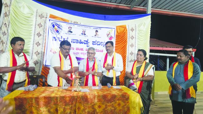 ಮಕ್ಕಳಿಗೆ ದಾಸ ಸಾಹಿತ್ಯ ಪರಿಚಯ ಮಾಡಿಕೊಟ್ಟಾಗ ಮಾತ್ರ ದಾಸ ಸಾಹಿತ್ಯ ಉಳಿಯಲು ಸಾಧ್ಯ 