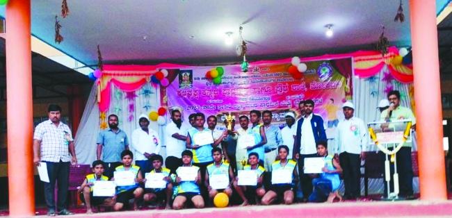 ಥ್ರೋ ಬಾಲ್ ಪಂದ್ಯಾವಳಿ: ವಿಭಾಗ ಮಟ್ಟಕ್ಕೆ ಆಯ್ಕೆ  