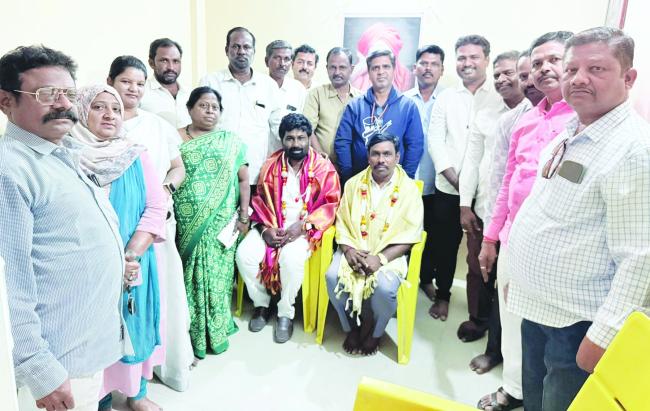 ರಾಜ್ಯ ಸರ್ಕಾರದ ಸಹಕಾರ ರತ್ನ ಪ್ರಶಸ್ತಿಗೆ ಆಯ್ಕೆಯಾದ ವೆಂಕಟೇಶ್ ಹೆಗಡೆ ಗೆ ಸನ್ಮಾನ  