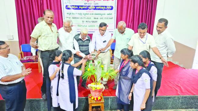 ಥ್ರೋ ಬಾಲ್ ಪಂದ್ಯಾವಳಿ: ವಿಭಾಗ ಮಟ್ಟಕ್ಕೆ ಆಯ್ಕೆ 