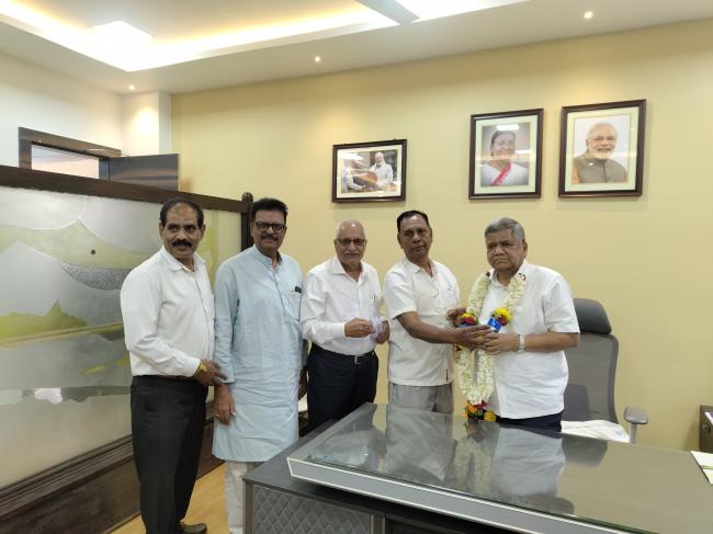 ದಾದರ್ ಪುದಚೇರಿ ಮೈಸೂರ್ ರೈಲು ನಿಲುಗಡೆಗೆ ಮನವಿ 