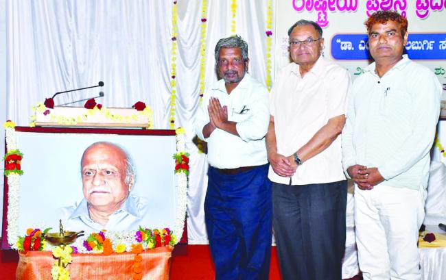 ವಚನ ಸಾಹಿತ್ಯಕ್ಕೆ  ಡಾ. ಎಂ.ಎಂ.ಕಲಬುರ್ಗಿ ಅವರ ಕೊಡುಗೆ ಶ್ರೇಷ್ಠ 