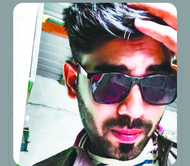 ನಕಲಿ ವೈದ್ಯ ಅಭಿ ಕುಮಾರ್ ಮೇಲೆ ದೂರು : ವೆಂಕಟೇಶ ರಾಠೋಡ ಪರವಾನಿಗೆ ರಹಿತ ಓಷಧ ವ್ಯಾಪಾರಿಯ ಆಸ್ಪತ್ರೆಗೆ ಭೇಟಿ 