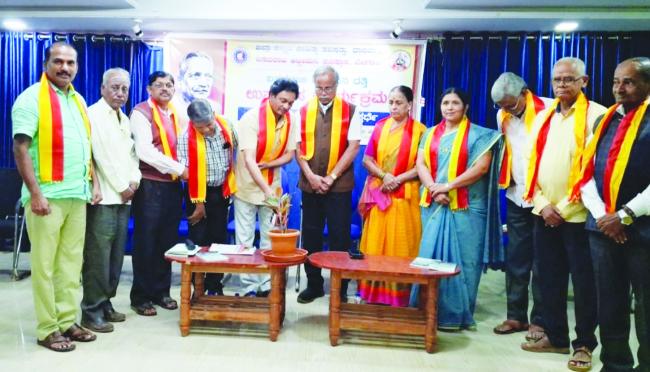 ಸಾಹಿತಿಗಳು ಮತ್ತು ಕಲಾವಿದರಿಗೆ ಸಾಮಾಜಿಕ ಬದ್ಧತೆ ಇರಬೇಕು:  ಪ್ರೊ. ಯಲ್ಲಪ್ಪ ಹಿಮ್ಮಡಿ