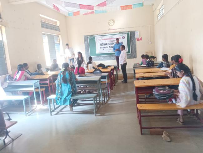 ಪ್ರಧಾನ ಮಂತ್ರಿ ಯೋಜನೆಗಳು: ಪ್ರಬಂಧಸ್ಪರ್ಧೇ 