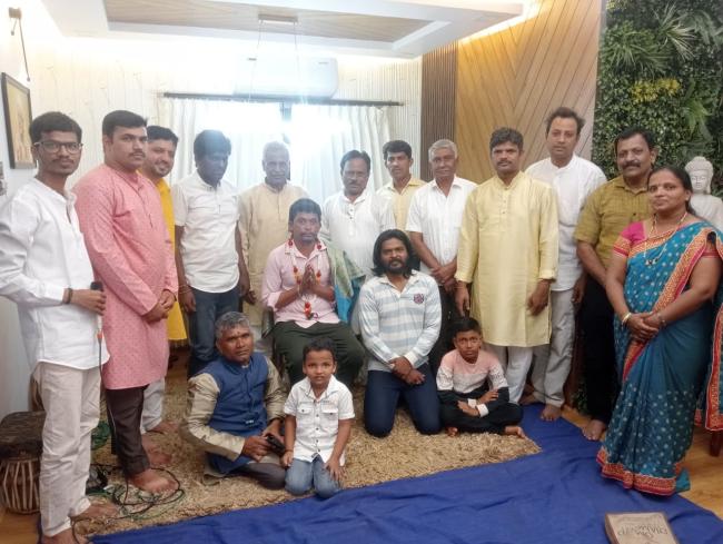 ತಬಲಾ ವಾದ್ಯ ತಯಾರಕ ಸುರೇಶ ಕಾರ್ಯ ಶ್ಲಾಘನೀಯ