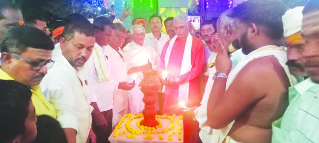 ಅಜ್ಞಾನದ ಕತ್ತಲೆಯಿಂದ ಬೆಳಕಿನಕಡೆಗೆ ಕರೆತರುವುದೇ ದೀಪೋತ್ಸವ 