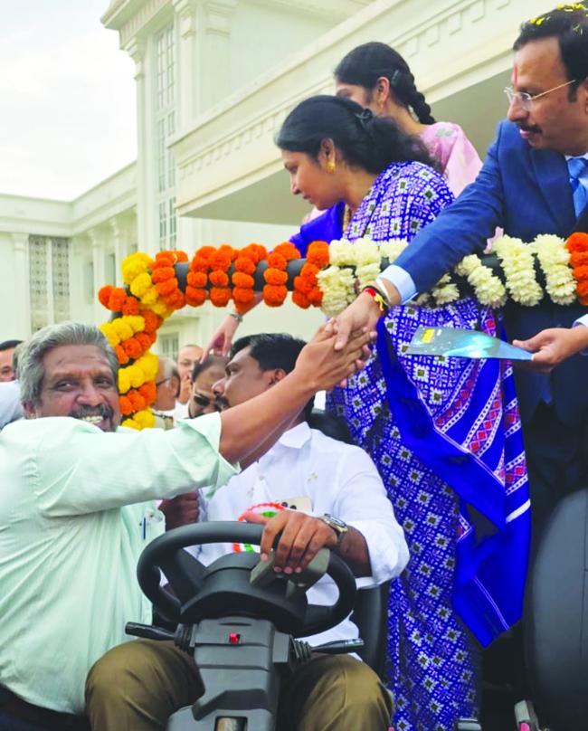 ಪರಿಸರ ಸೇವಾ ಸಮಿತಿಯಿಂದ ವಿಶ್ವನಾಥ ಚ. ಸಜ್ಜನರ ಗೆಳೆಯರ ಬಳಗದವರು ಆಯೋಜಿಸಿದ್ದ ಅಭಿನಂದನಾ ಸಮಾರಂಭ 