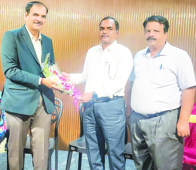ಲೆಕ್ಕಪತ್ರ ವಿಭಾಗದ ಮೇಲ್ವಿಚಾರಕ ಅಶೋಕರೆಡ್ಡಿ ಮುಳ್ಳೂರ ನಿವೃತ್ತಿ ಅಭಿನಂದನಾ ಸಮಾರಂಭ