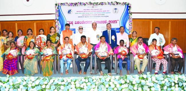 ವಿಕಲಚೇತನರಲ್ಲಿನ  ಪ್ರತಿಭೆಯನ್ನು ಗುರುತಿಸಿ ಮುನ್ನಡೆಸಿ: ಸಿ ಎನ್ ಶ್ರೀಧರ 